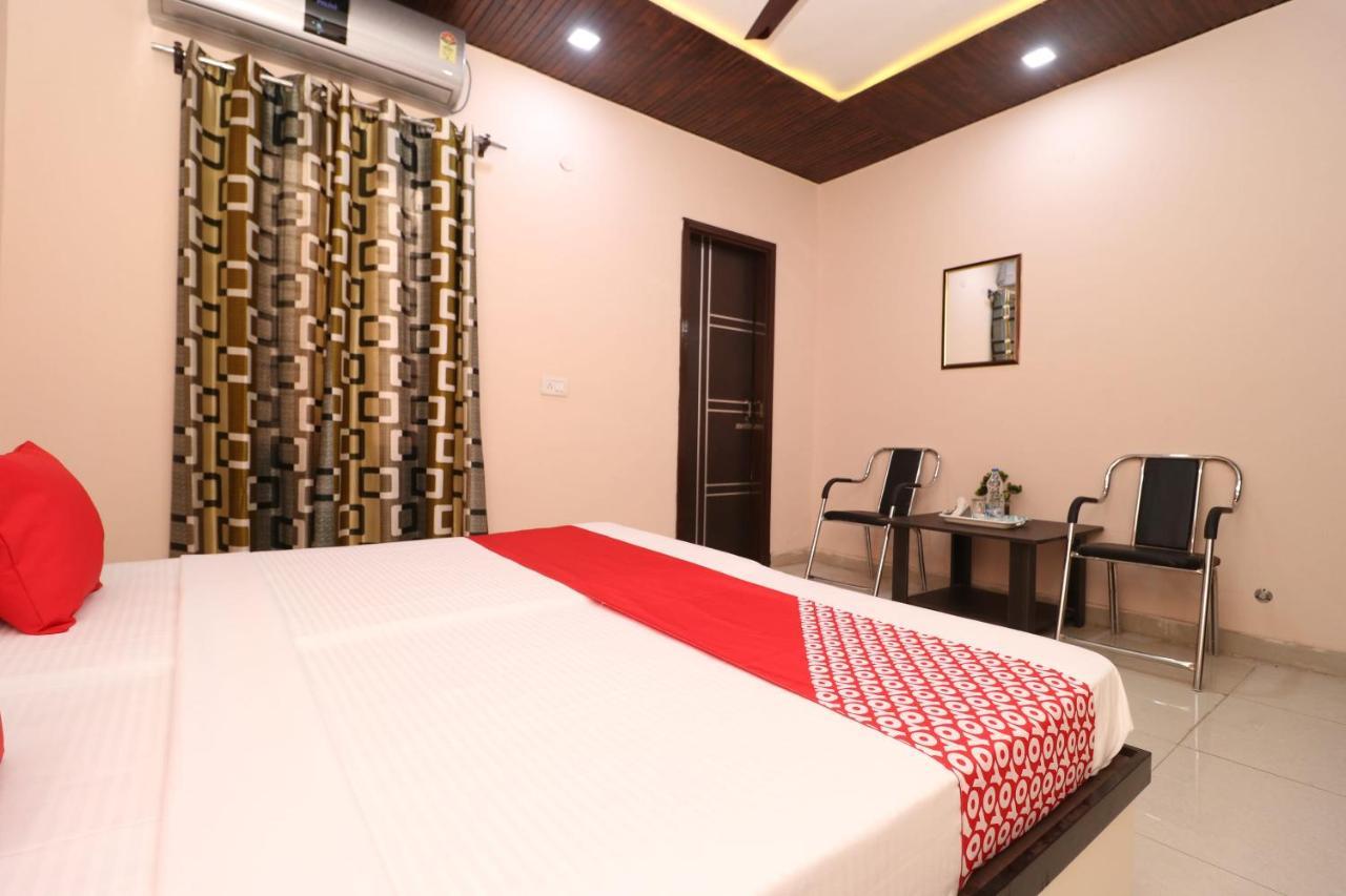 Hotel Oyo 28338 New Life Banur Exterior foto
