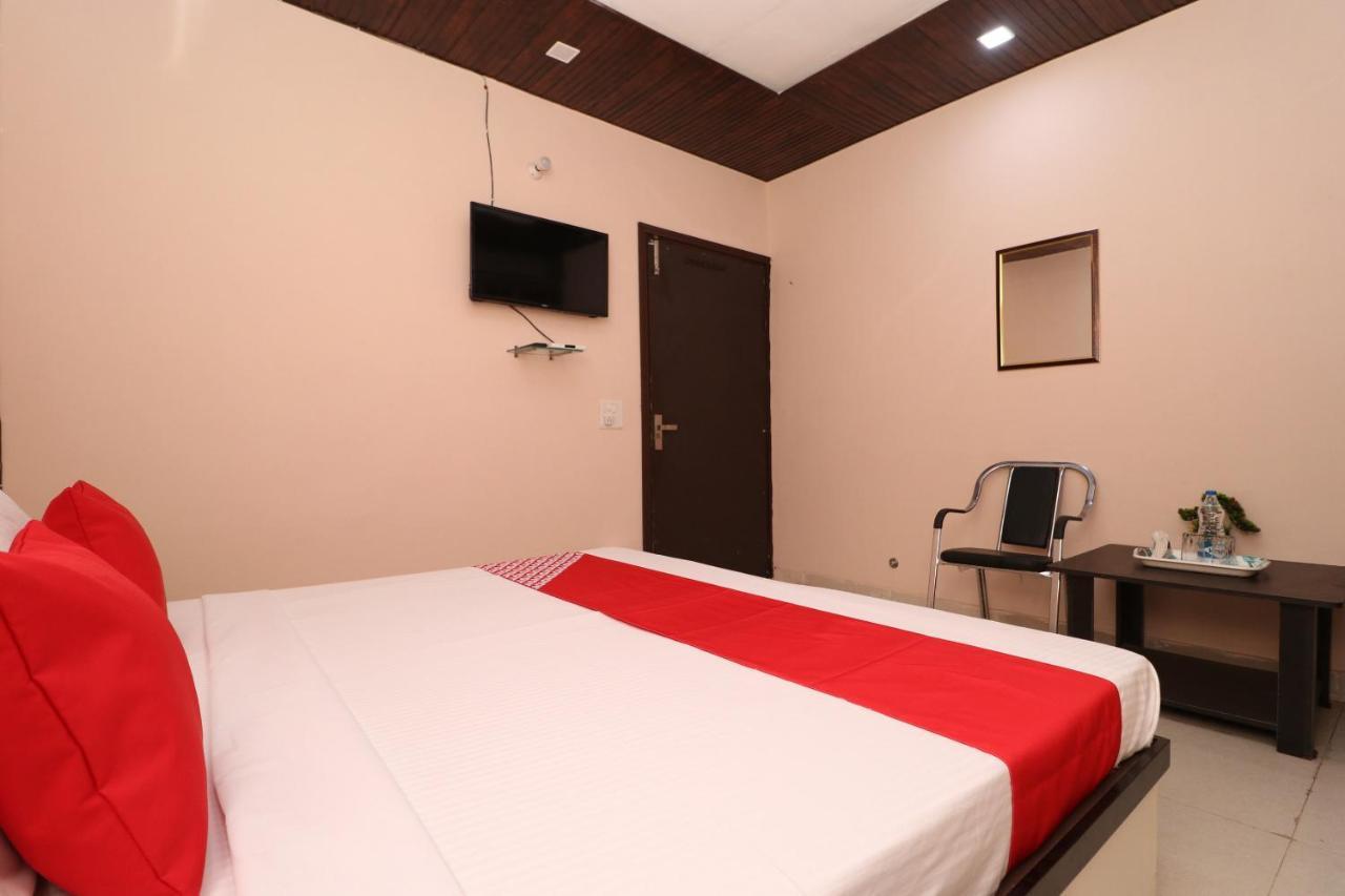 Hotel Oyo 28338 New Life Banur Exterior foto